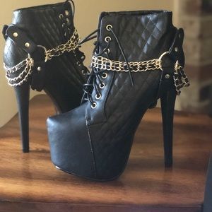 Stiletto chain ankle boots